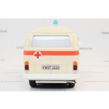VW Bus T2b Ambulance Carrera Digital 132 / Analog